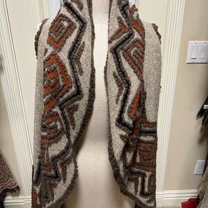 Cozy Geometric Patterned Shawl